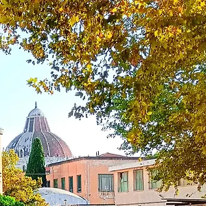 https://villa-valentina-duomo2.it-tuscanyhotel.com
